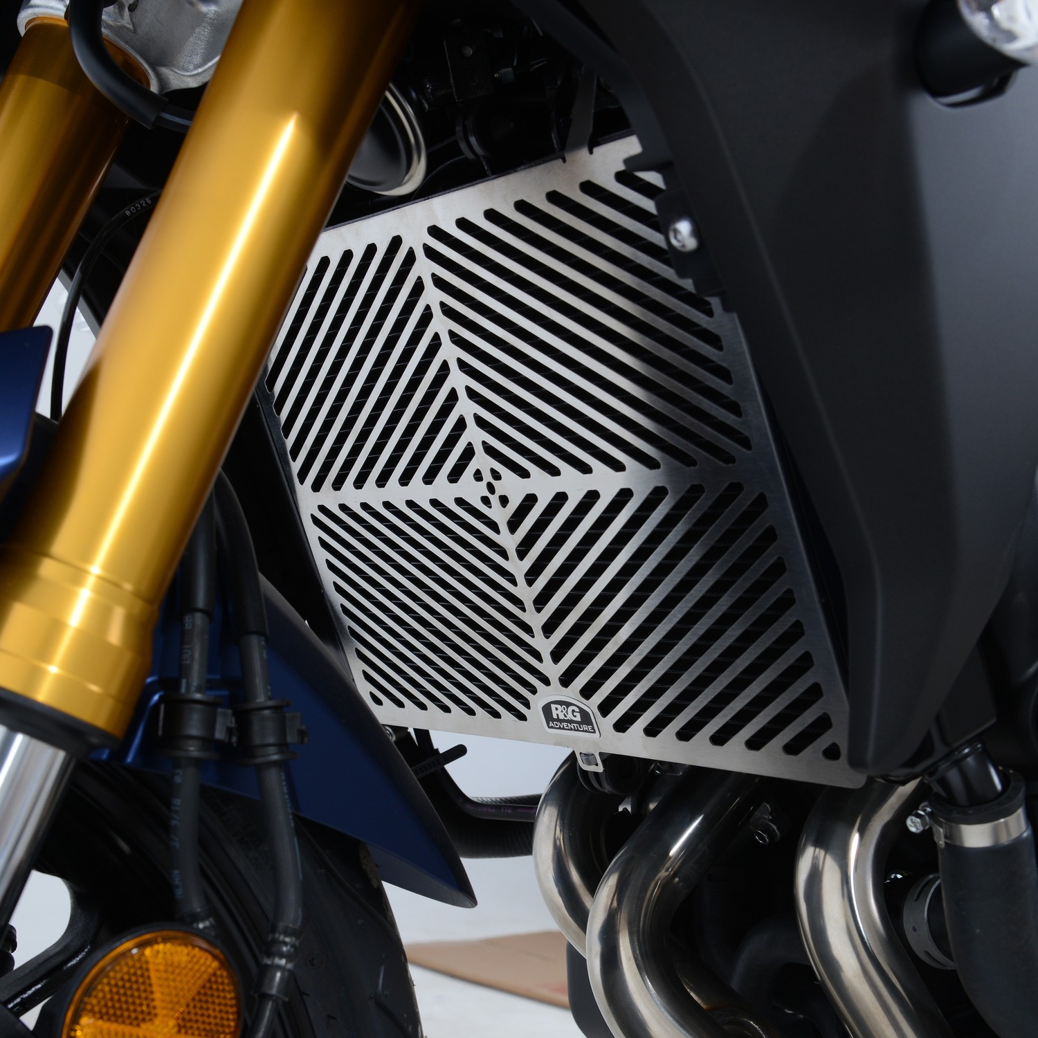 R&G Racing Stainless Steel Radiator Guard for Yamaha MT-09 '17-'20 R&G Racing Stainless Steel Radiator Guard for Yamaha MT-09 '17-'20